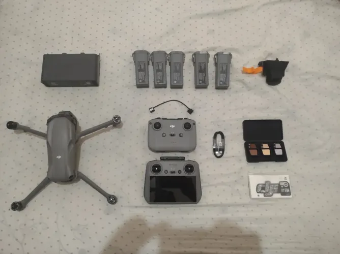 Drone DJI Air 3S Fly More Combo - Semi Novo + Acessórios