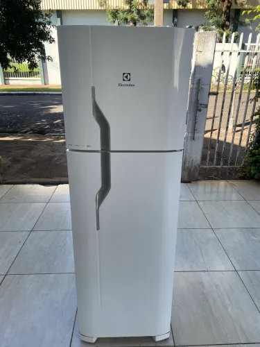 Geladeira Electrolux Duplex 261 Litros ( Frost Free )
