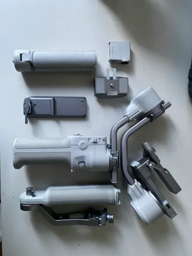 Vendo Gimbal Estabilizador Dji Rs4 mini combo