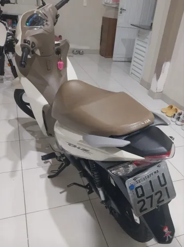 Vendo biz 125 completa, impecável 