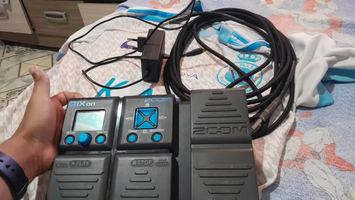 Pedaleira Zoom G1Xon Usada