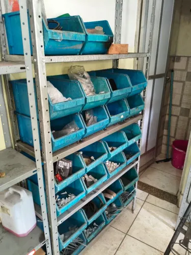 Venda de de Caixas Bin, Gaveteiros Modulares para lojas de Auto Peças e Acessórios