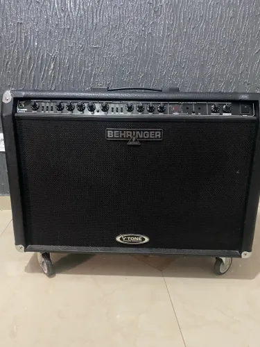 Amplificador BEHRINGER GMX 212