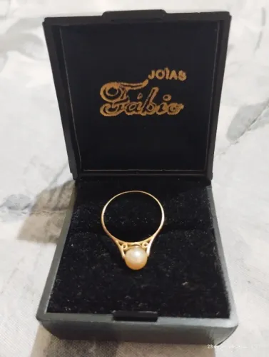 Lindo anel de ouro 18 kl com pérola verdadeira
