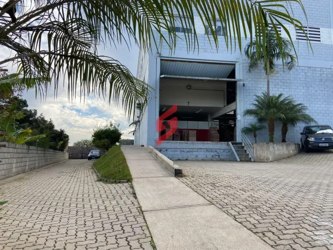 Barracão para locação na zona norte