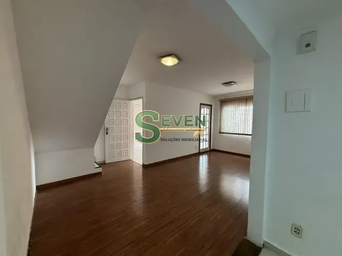 Casa com 4 quartos à venda no bairro Parque das Ilhas- Volta Redonda - RJ.