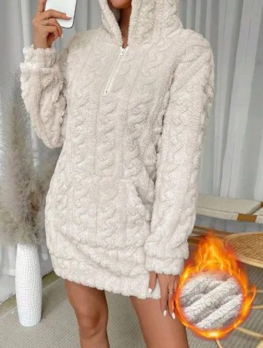 Moletom Feminino de Pelúcia Longo Com Capuz e Bolsos.