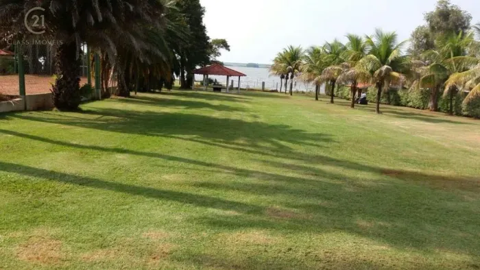 Chácara à venda em Primeiro de Maio, Centro, com 5 quartos, com 1000 m²