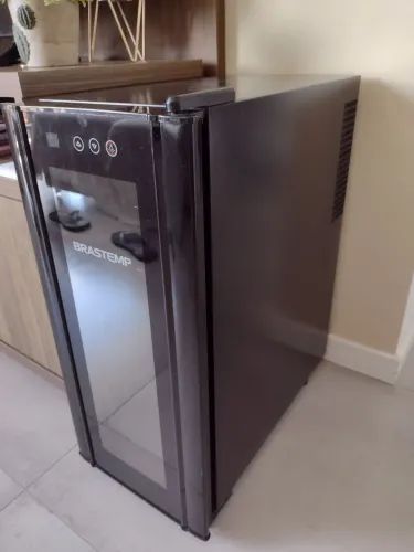 Vendo Adega Brastemp