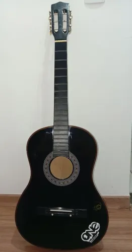 Vendo violão de estudo Nylon