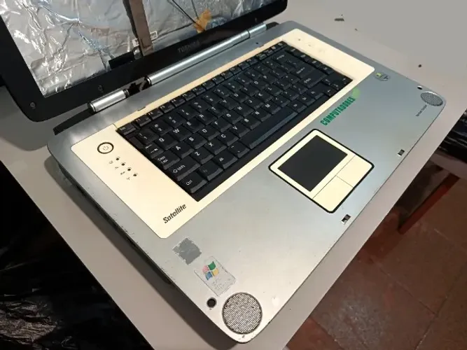 Sucata Notebook Satellite P25 Pentium 4 3ghz 1gb de ram