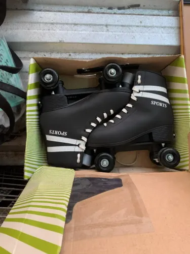? Patins Quad 4 Rodas - Preto