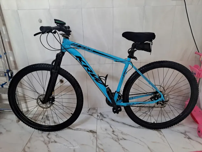 Vendo bike aro 29 quadro 19 com lanternas dianteiras e traseira
