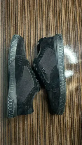 tenis oakley preto