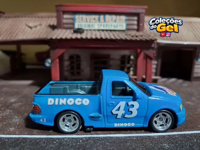 Hot Wheels Ford F150 SVT Lightning Custom