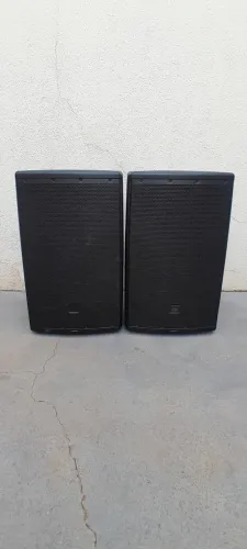 2 caixas jbl eon 615 1000v RMS <br>Zap *