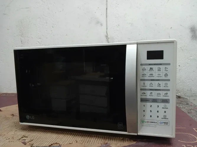 Microondas LG 220v-31L