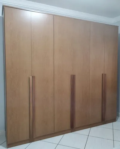 Belíssimo Roupeiro TODO EM MDF (ENTREGO E MONTO)
