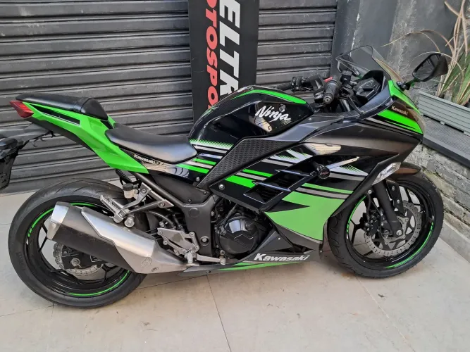 Kawasaki NINJA 300