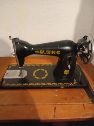 Vendo máquina de costura 