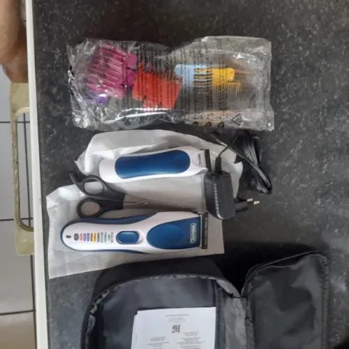 Kit maquina de cortar cabelo e acessórios Wahl. (novo na caixa).