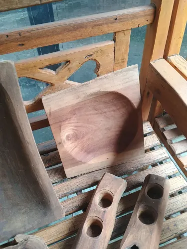 Tábuas/gamela/porta lápis 7 peças por 290