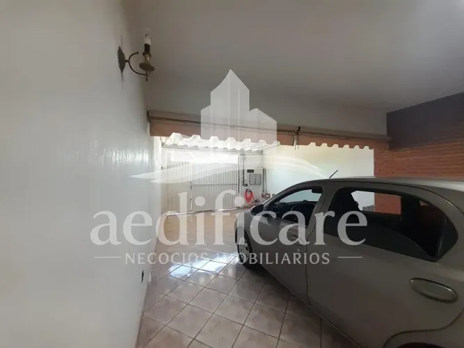 Casa para Venda, 3 dormitórios, 2 banheiros, 3 vagas
