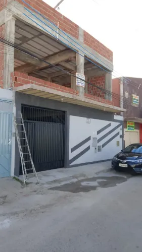Edificação com grande oportunidade para comércio e residência