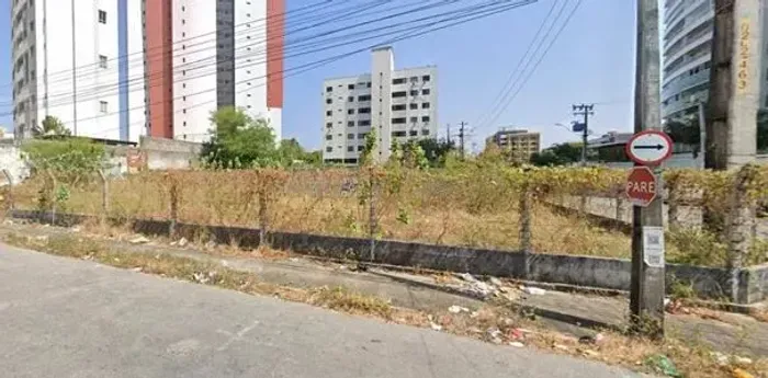 Terreno de 44,50 x 34, com área total de 1.513 m2. Ideal para fins comerciais e com excele