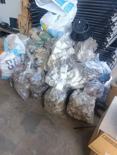 Queima de estoque Materiais para construção  ... A loja fechou. 