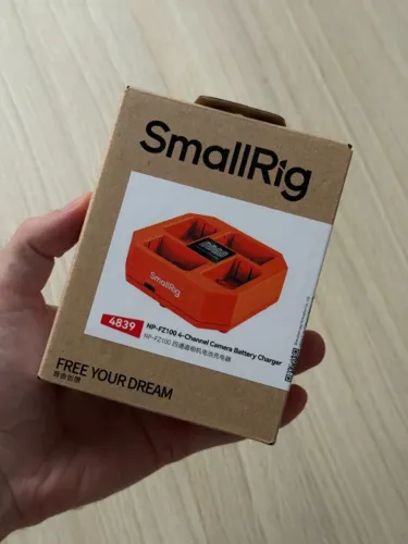 Carregador Quadruplo SmallRig NP-FZ100 para Sony (Novo / Lacrado)