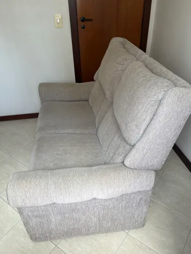 Sofá reclinável de 2 lugares