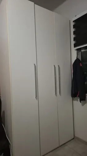 Guarda roupa branco 3 portasTodeschini