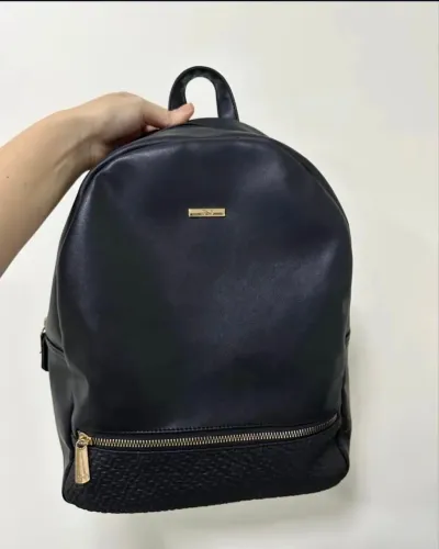 Mochila feminina pequena