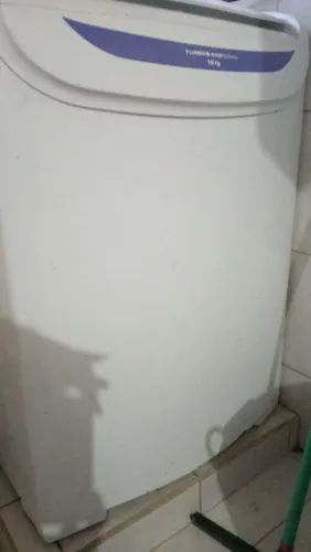 Máquina lavar 15 kg... eletrolux...ótima condição.