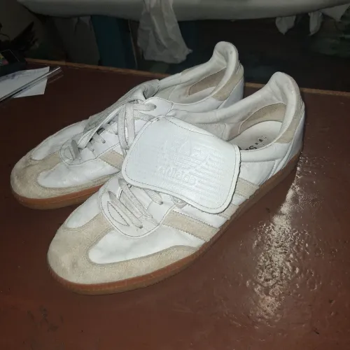 Tênis adidas