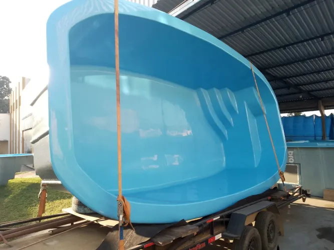 Kit Piscina de fibra 6x3 casco e equipamentos