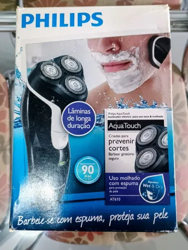 BARBEADOR ELÉTRICO PHILIPS AQUA TOUCH (BIVOLT) <br>