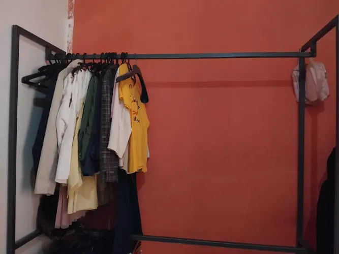 2 Araras para roupa galvanizado