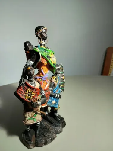 Estatueta Africana Decorativa Mãe com Filhos - Escultura Étnica em Resina