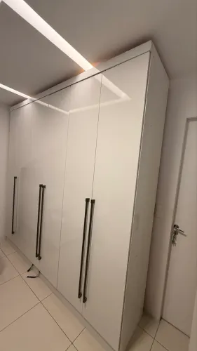 Guarda Roupa 6 Portas
