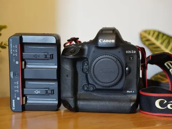Canon 1DX MARK II Full Frame - 9k cliques [completa]