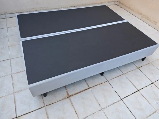 Box cama queen semi novo.