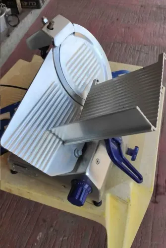 Fatiadeira de frios...