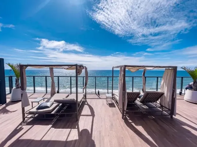 ? ART STUDIO ARMAÇÃO - Oportunidade ÚNICA com Vista Mar! ?