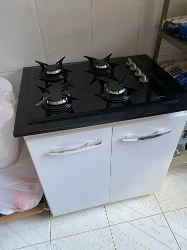 Cooktop Britânia seminovo com armário