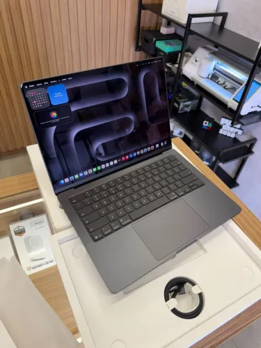 Macbook Pro 14" M5 pro 24/1tb Open box 2 ciclos