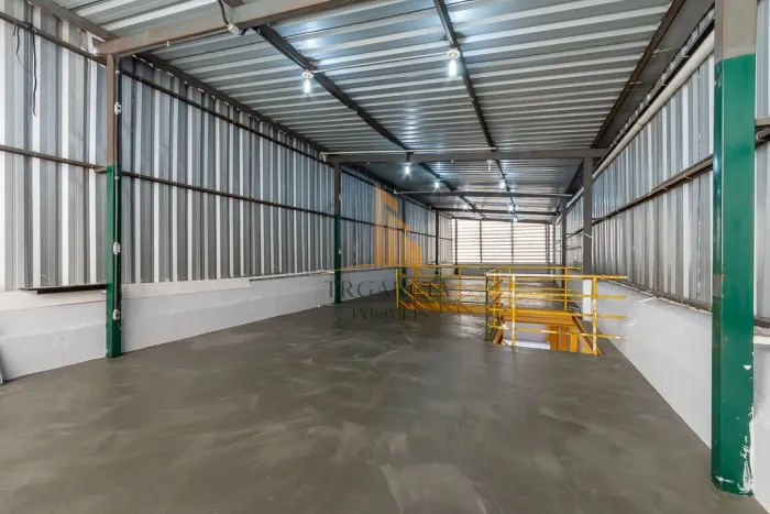 Sobre loja de 300M² no Alto da Mooca - São Paulo: Locação por R$6.500