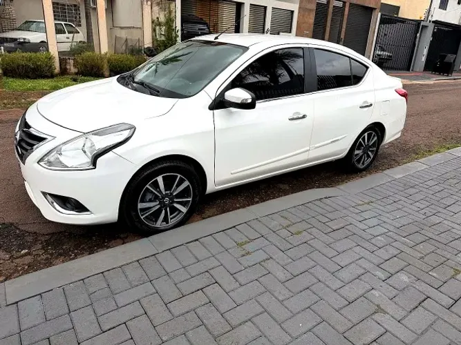Nissan Versa Unique 1.6 16V Flexstart 4P Aut. 2018