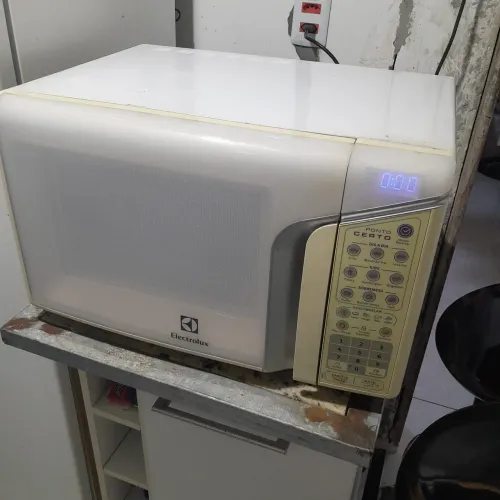 Micro-ondas Electrolux 31 litros